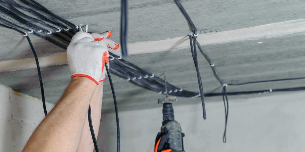 Villanyszerelés szerződéssel Győrben – Teljes körű és megbízható kivitelezés a MacsaVill-tő