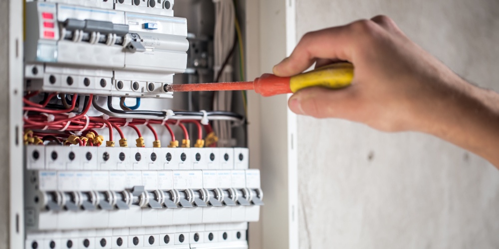 Teljeskörű villanyszerelés Győr