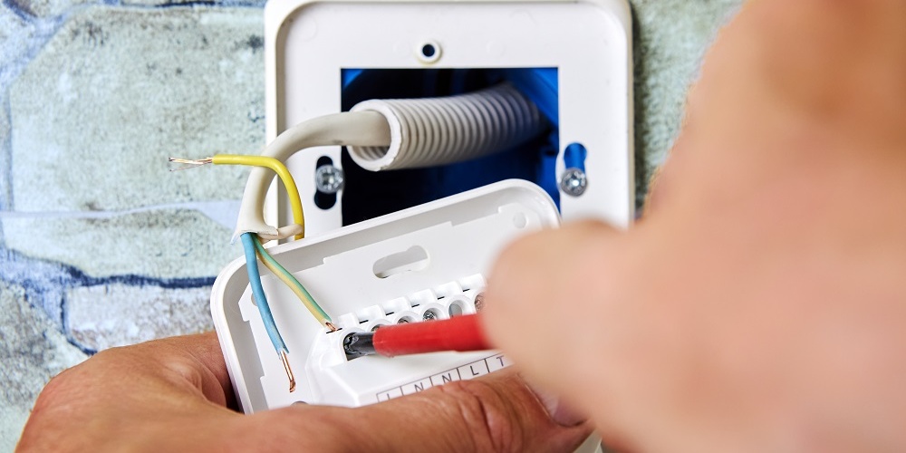 Gyors hibaelhárítás cégeknek Győrben – miért nem éri meg várni?